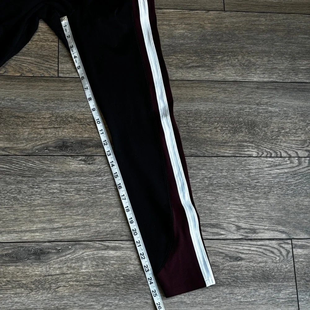Athleta Crunch Colorblock 7/8 Length Tight Leggings Supersonic Black Burgundy S - Picture 10 of 13